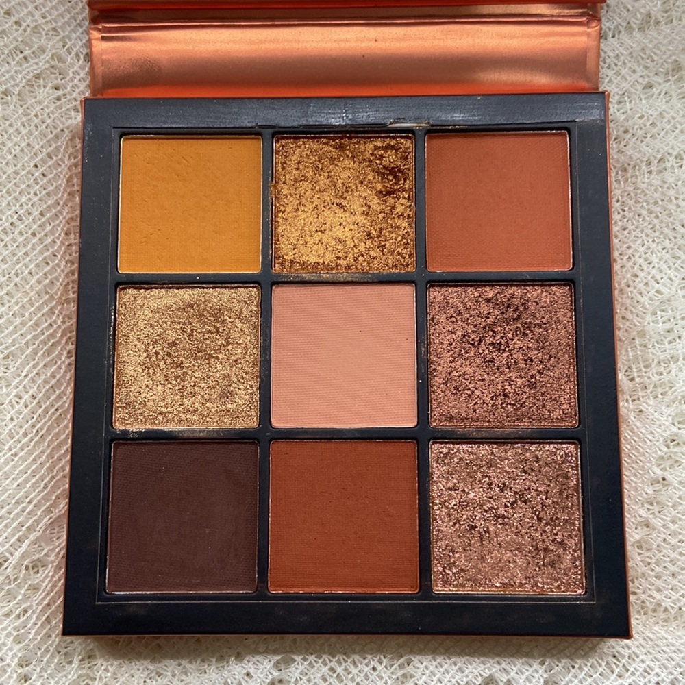 Huda Beauty Topaz Obsession